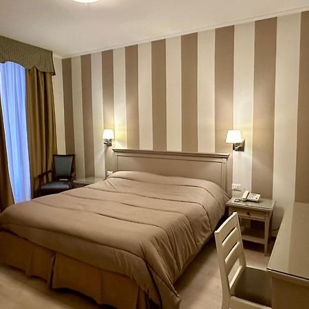 Hotel Bristol Trieste Ngoại thất bức ảnh
