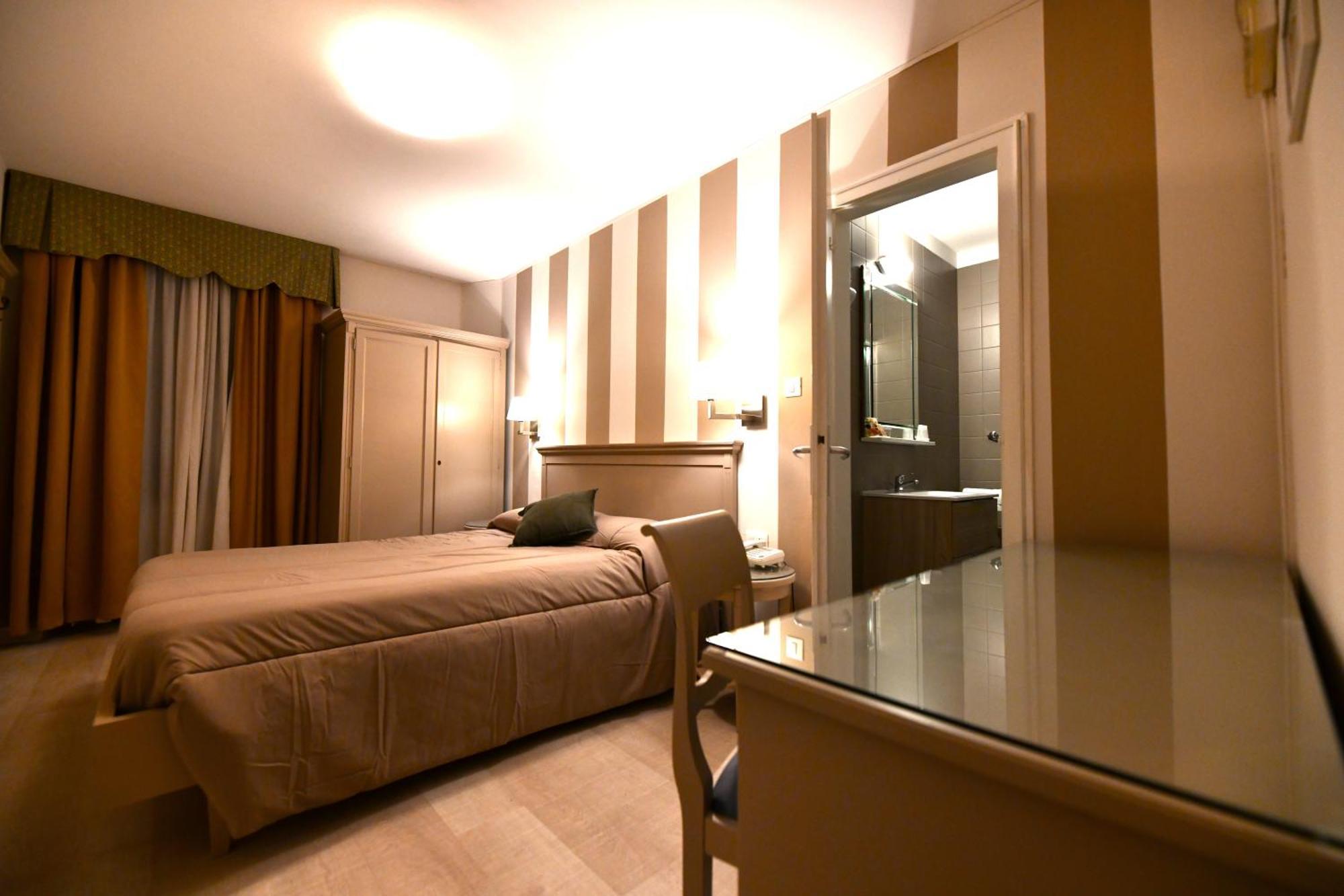 Hotel Bristol Trieste Ngoại thất bức ảnh