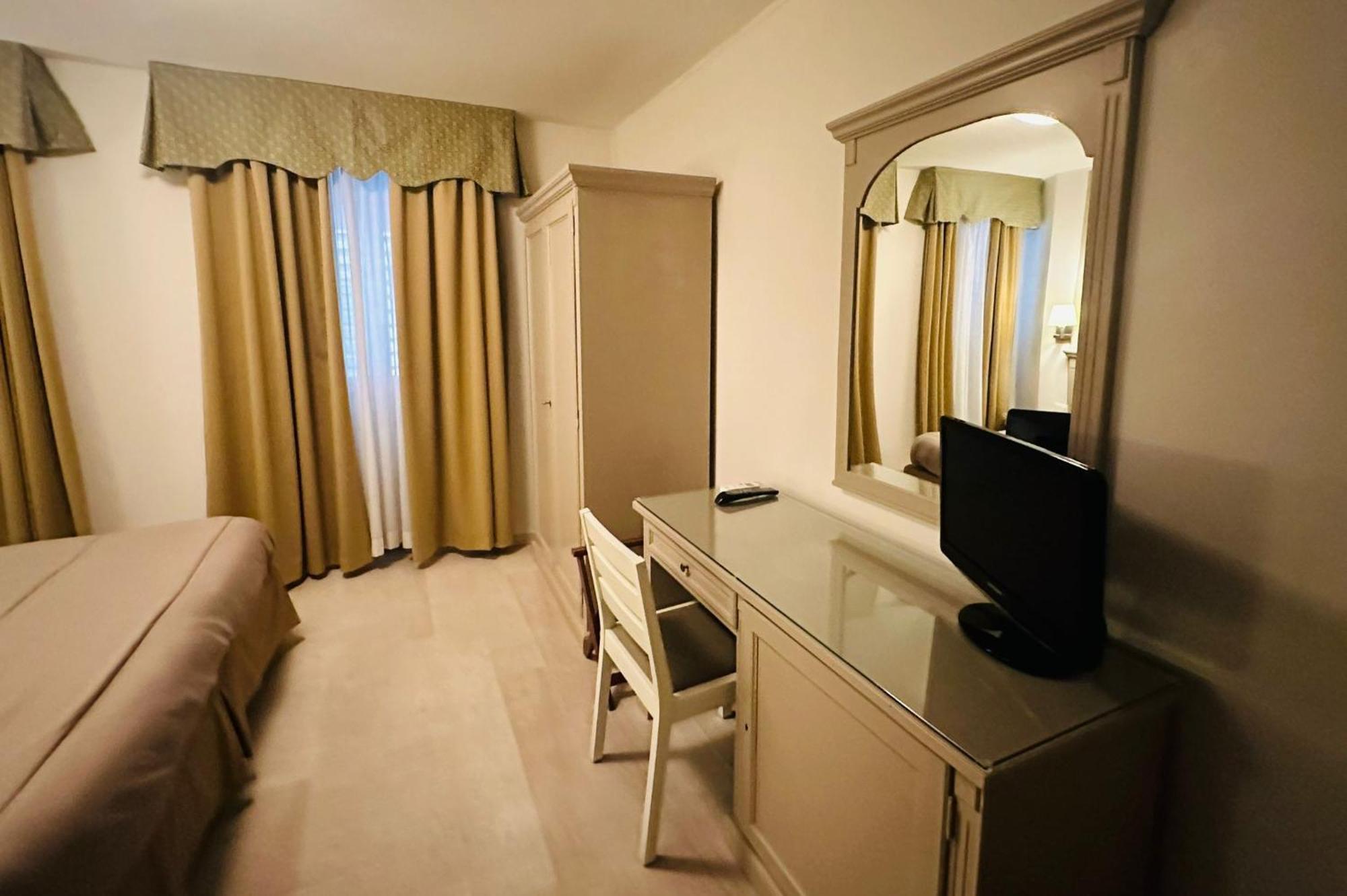 Hotel Bristol Trieste Ngoại thất bức ảnh
