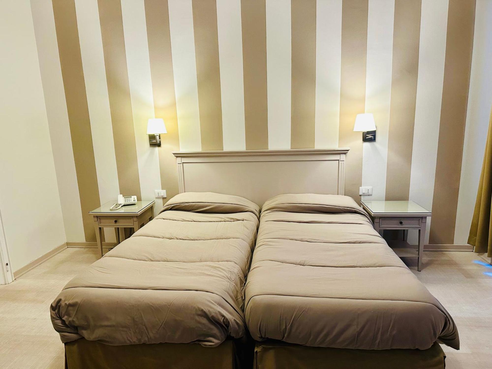 Hotel Bristol Trieste Ngoại thất bức ảnh