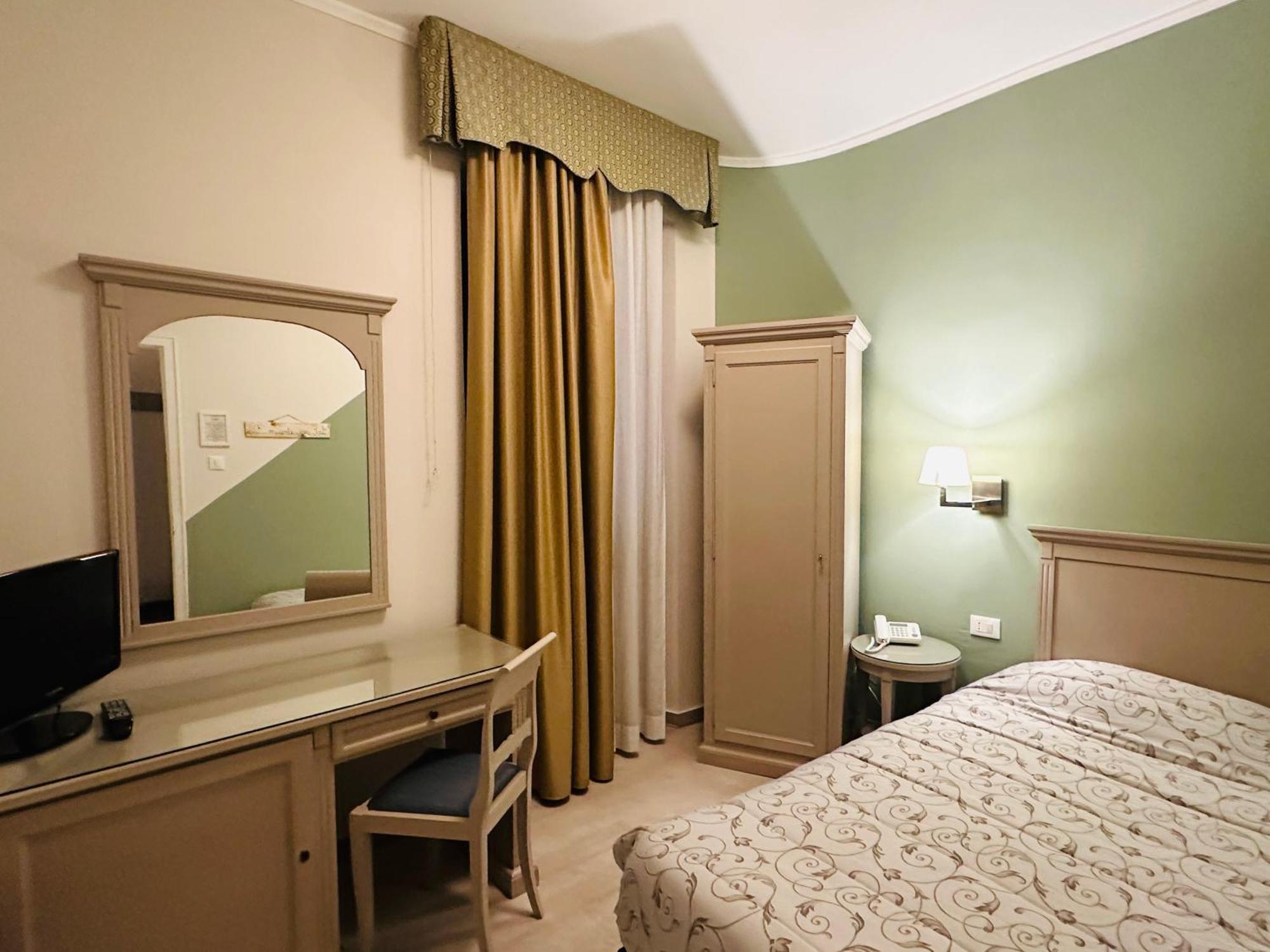 Hotel Bristol Trieste Ngoại thất bức ảnh